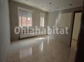 Flat, 76 m², near bus and train