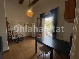 For rent flat, 36 m², near bus and train