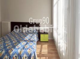 For rent flat, 175 m², near bus and train