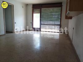 Piso, 99 m², cerca de bus y tren