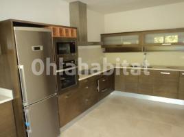 Lloguer Casa (unifamiliar adossada), 240 m², prop de bus i tren