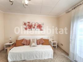 Pis, 85 m², prop de bus i tren, Calle de les Guilleries