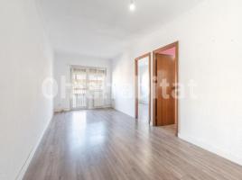 Flat, 102 m², near bus and train