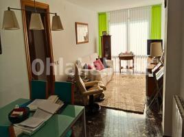 Flat, 98 m², near bus and train