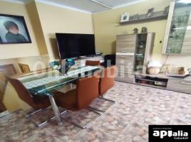 Piso, 85 m², cerca de bus y tren