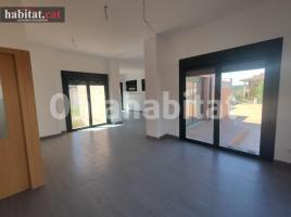 Casa (unifamiliar aïllada), 230 m², prop de bus i tren