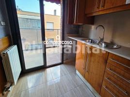 Piso, 95 m², cerca de bus y tren, seminuevo, Serraparera