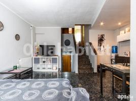 Dúplex, 84 m², cerca de bus y tren, CAN DEU