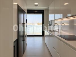 Obra nova - Pis a, 173 m², prop de bus i tren, nou