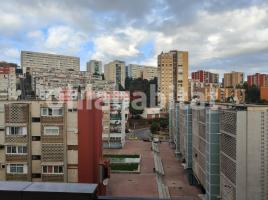 Flat, 53 m², close to bus and metro