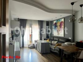 Flat, 111 m², near bus and train