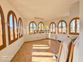 Houses (terraced house), 300 m², Zona