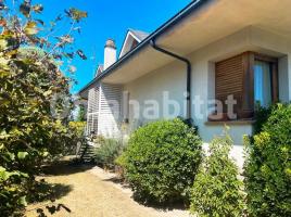 Houses (villa / tower), 300 m², Avenida montseny