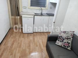 Alquiler apartamento, 21 m², cerca bus y metro, Calle de la Riera d'Horta, 44