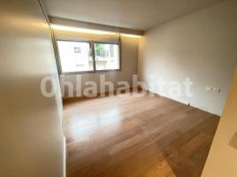 For rent flat, 55 m², near bus and train