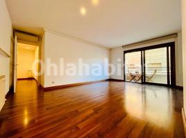 Flat, 99 m², near bus and train, Calle de Pere III, 28