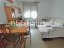 Piso, 75 m², cerca de bus y tren