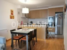 Flat, 83 m², almost new