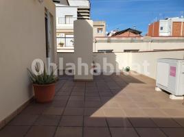 Casa (chalet / torre), 349 m², cerca de bus y tren, Calle de Pujós, 105