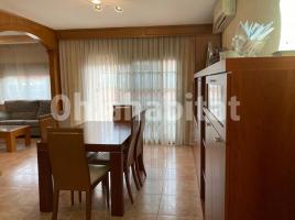 Piso, 91 m², cerca de bus y tren