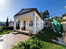 Houses (villa / tower), 65 m², almost new