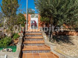 Houses (villa / tower), 261 m², almost new, Calle Puigventós, 15