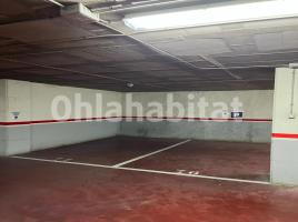 For rent parking, 13 m², almost new, Calle de Santiago, 4