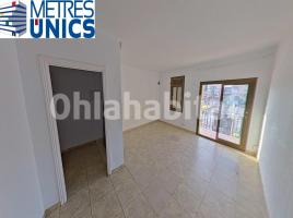 Pis, 64 m², prop de bus i tren, Calle de Tetuan