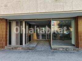 Alquiler local comercial, 160 m², cerca de bus y tren, Calle de l'Aprestadora, 19