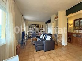 Casa (xalet / torre), 212 m², Calle Font Castanyer