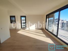 Alquiler ático, 162 m², nuevo, Calle Pit-Roig