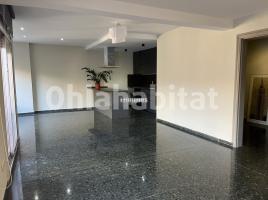 Piso, 133 m², cerca de bus y tren