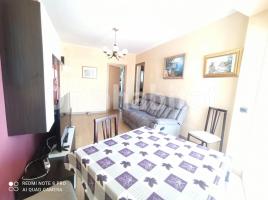 Apartament, 75 m², près de bus et de train, Calle Tobias, 3