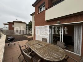 Houses (terraced house), 218 m², almost new, Calle Josep Vidal