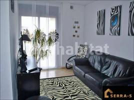 Flat, 88 m², near bus and train