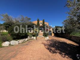 Houses (villa / tower), 338 m², almost new, Calle Comtes de Peralada, 28