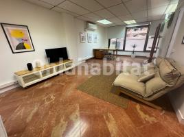 Office, 72 m², near bus and train, Calle de València