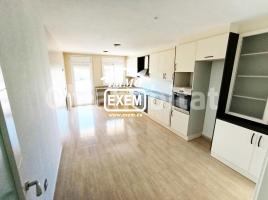 Duplex, 198 m², near bus and train, almost new