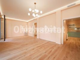 Alquiler apartamento, 245 m², cerca de bus y tren, Calle de Mallorca