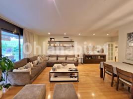 Piso, 170 m², cerca de bus y tren