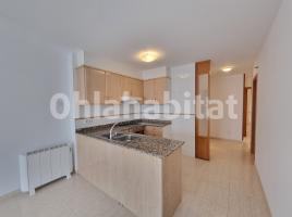 Piso, 76 m², cerca de bus y tren