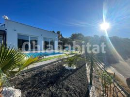 Houses (villa / tower), 125 m², almost new