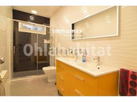 Casa (unifamiliar adossada), 385 m², Zona
