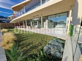 Pis, 312 m², seminou