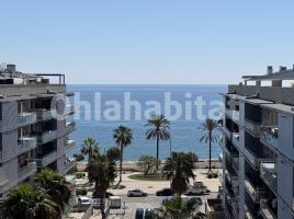 Àtic, 141 m², près de bus et de train, nouveau