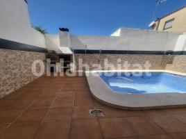 Casa (unifamiliar adosada), 155 m², cerca de bus y tren, seminuevo