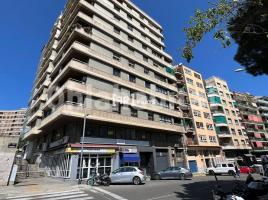 Lloguer pis, 166 m², Zona