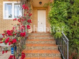Casa (chalet / torre), 309 m², seminuevo
