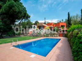 Houses (terraced house), 520 m², almost new, Zona