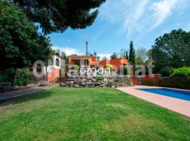 Houses (terraced house), 520 m², almost new, Zona